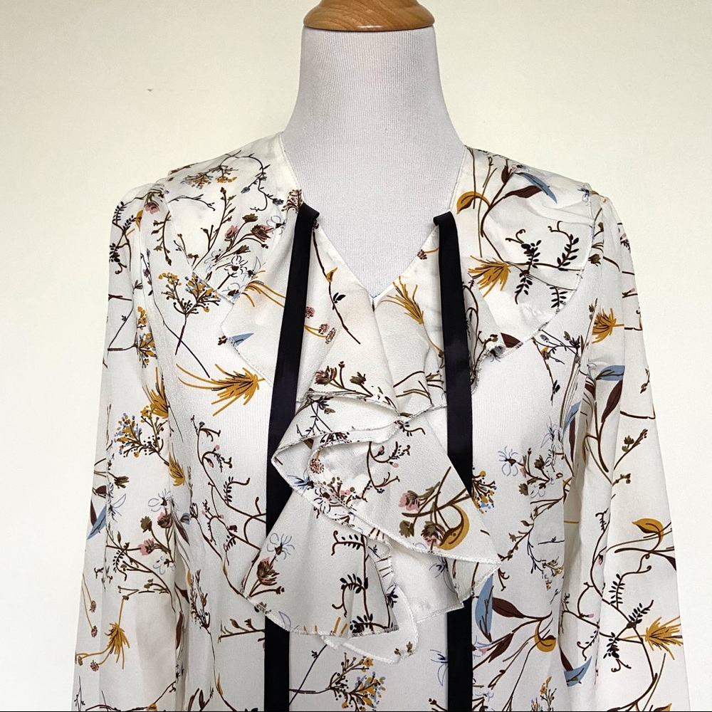 🌿Floral blouse - Picture 3 of 8